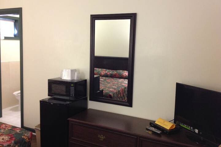 Room 14 of 19