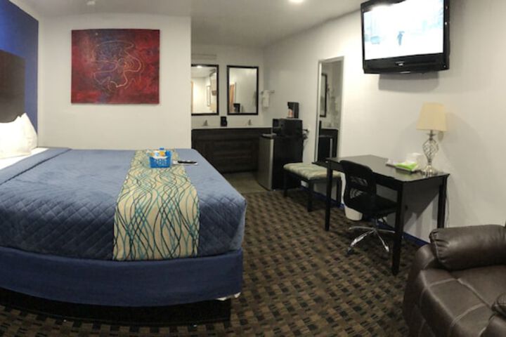 Room 23 of 47