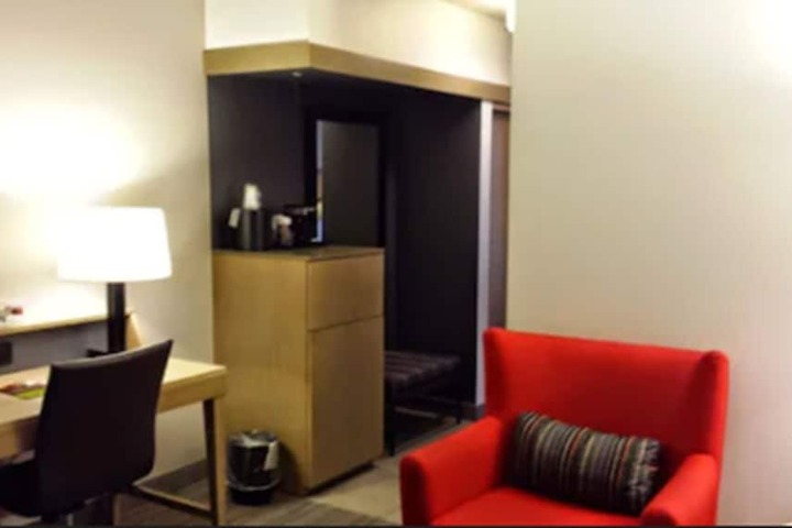 Room 20 of 32