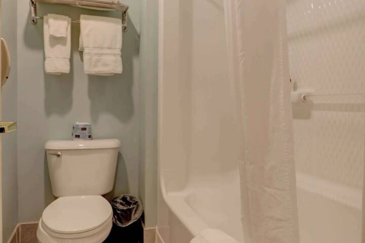 Room 47 of 142