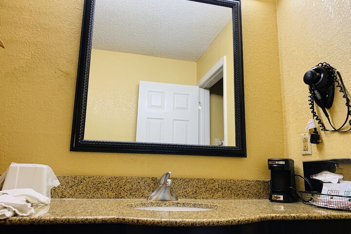 Room 14 of 62