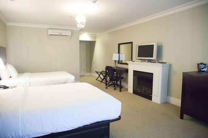 Room 17 of 32
