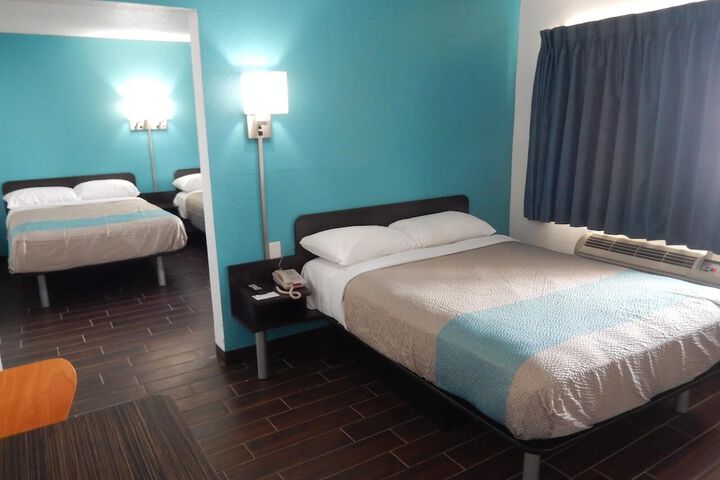 Motel 6 Portland TX