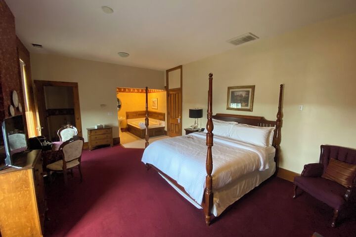 Room 27 of 75