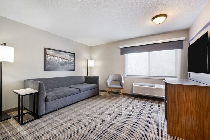 AmericInn by Wyndham Valley City - Conference Center