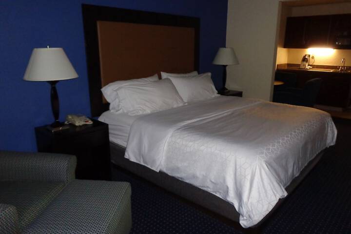 Room 27 of 52