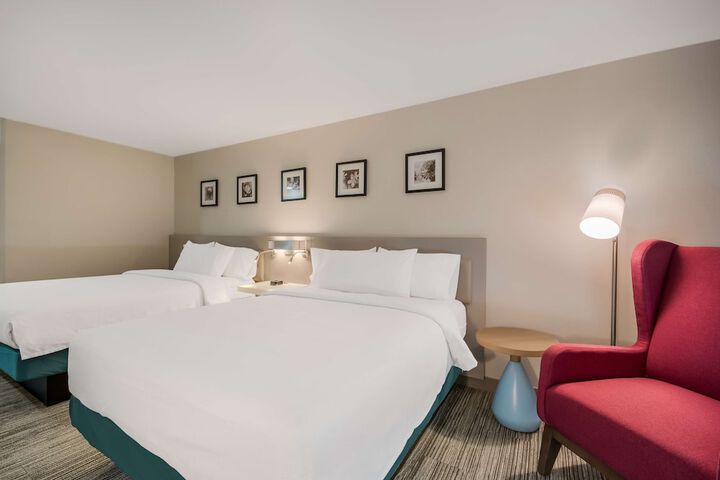 Room 40 of 72