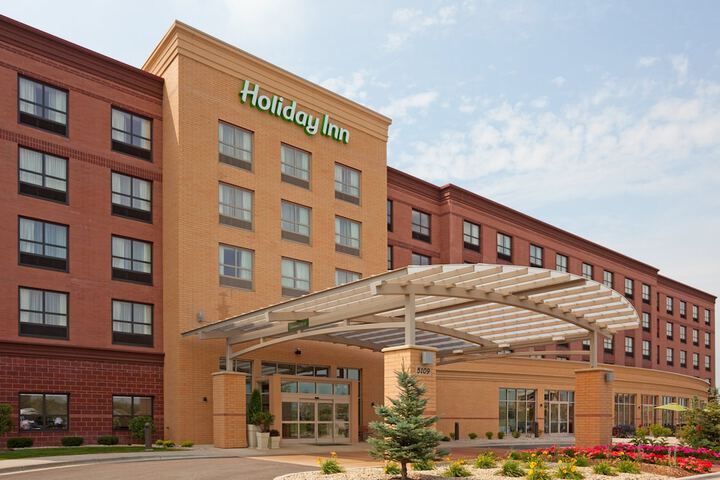 Hotel 7 of 75