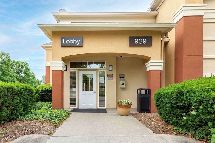 Hotel 4 of 33