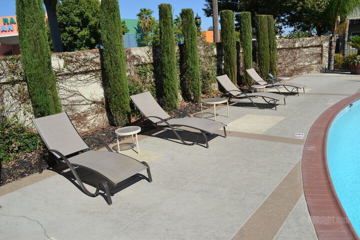 Pool 10 of 44