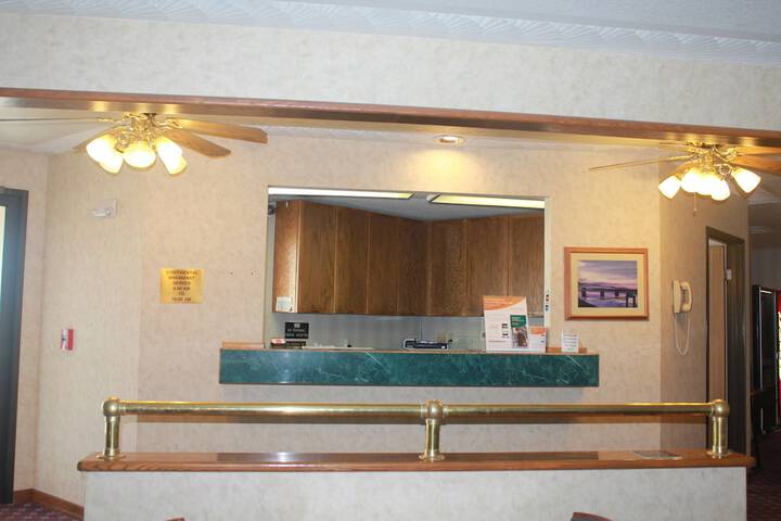 Econo Lodge Oacoma - Chamberlain West