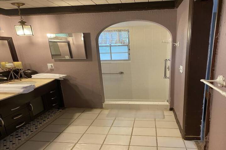 Room 20 of 39