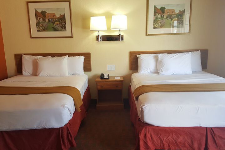 Room 5 of 12