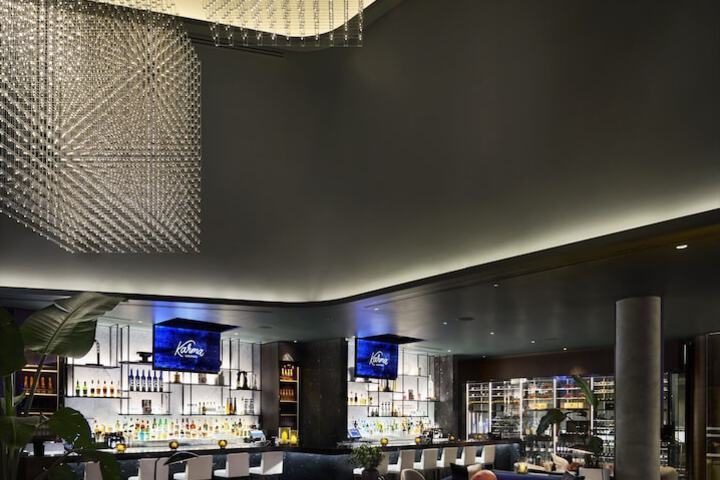 Lounge 93 of 143