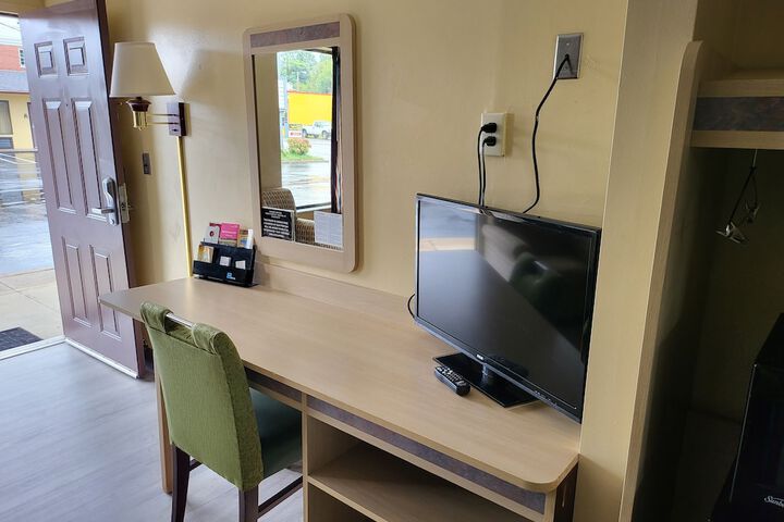 Room 25 of 46
