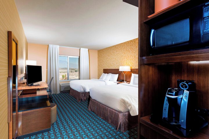 Room 13 of 21