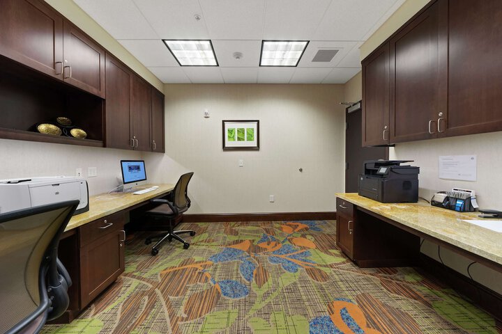 Business Center 47 of 47