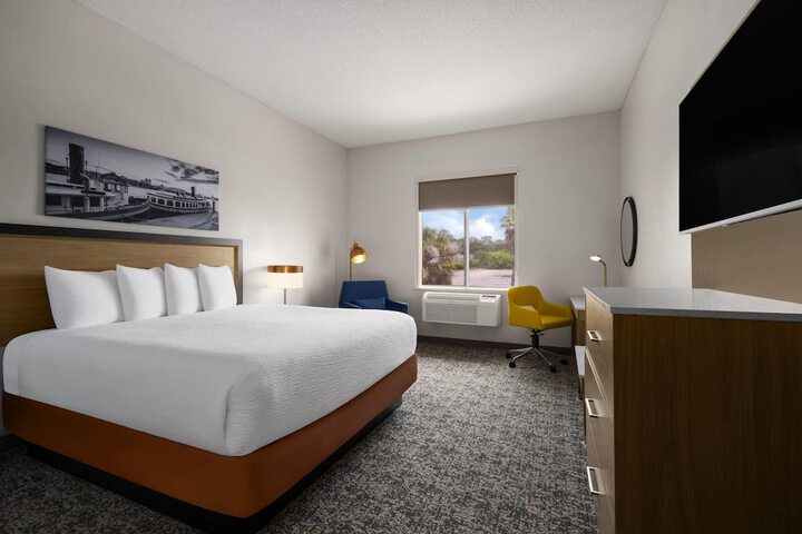 Baymont by Wyndham Savannah / Garden City