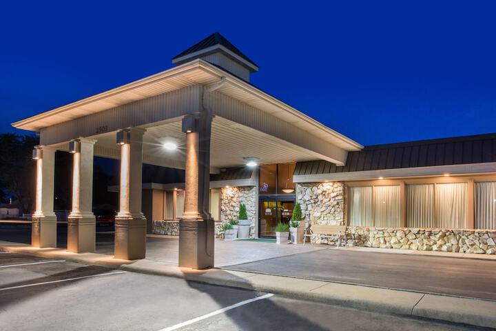 Ramada by Wyndham Midtown Grand Island