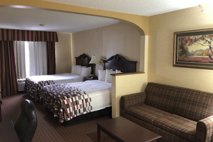 Red Roof Inn & Suites Chestertown