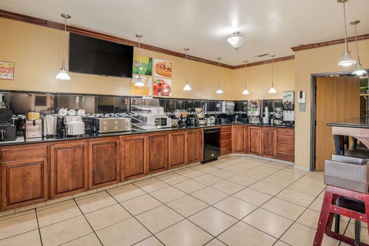 Econo Lodge Lubbock I-27