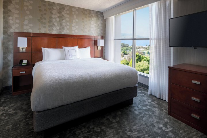 Courtyard by Marriott Richmond / Berkeley