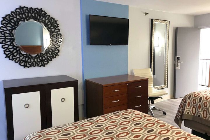 Room 5 of 7