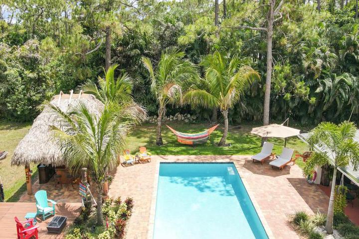 Private Tropical Paradise Guesthouse!