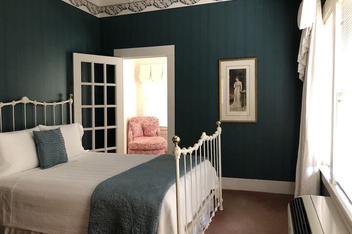 Room 12 of 44