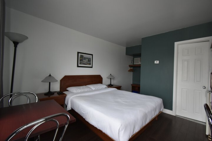 Room 19 of 33