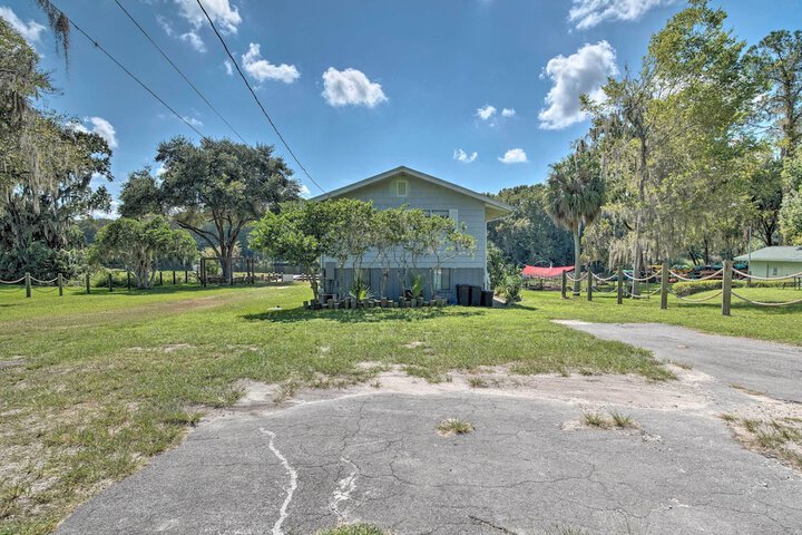 Riverfront Apt w / Kayak Launch in Dunnellon