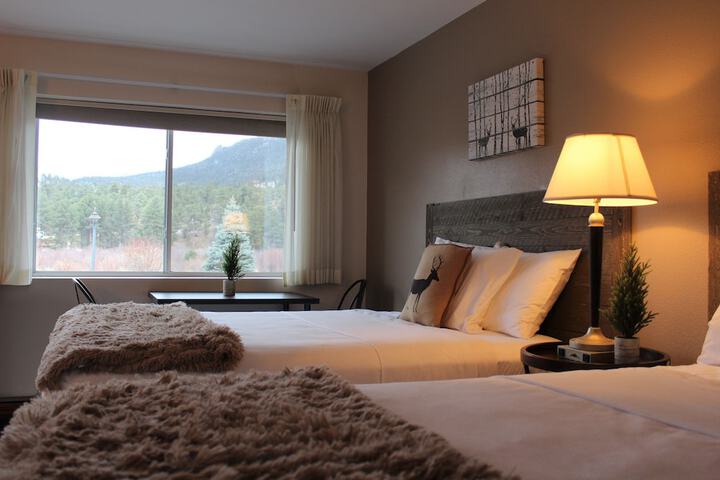 Room 43 of 68