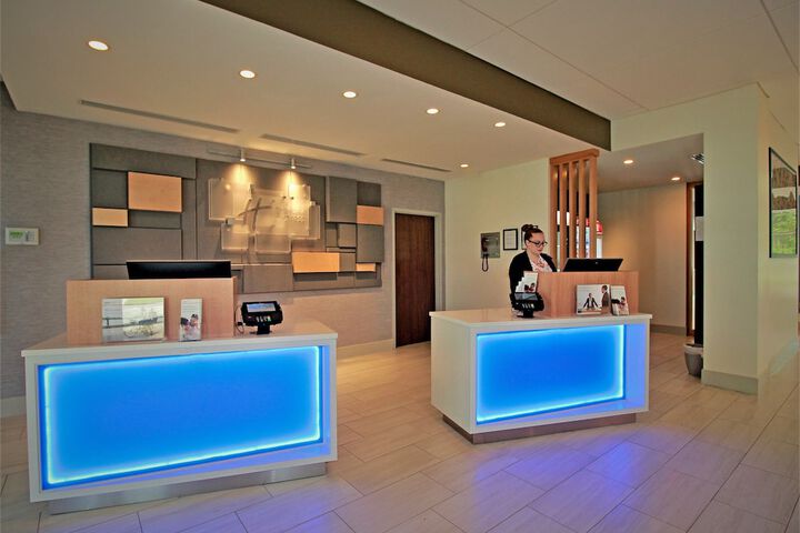Hotel Interior 7 of 34