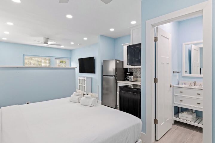 Room 28 of 62