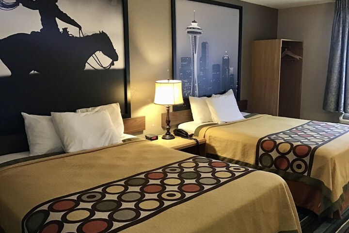 Room 14 of 27