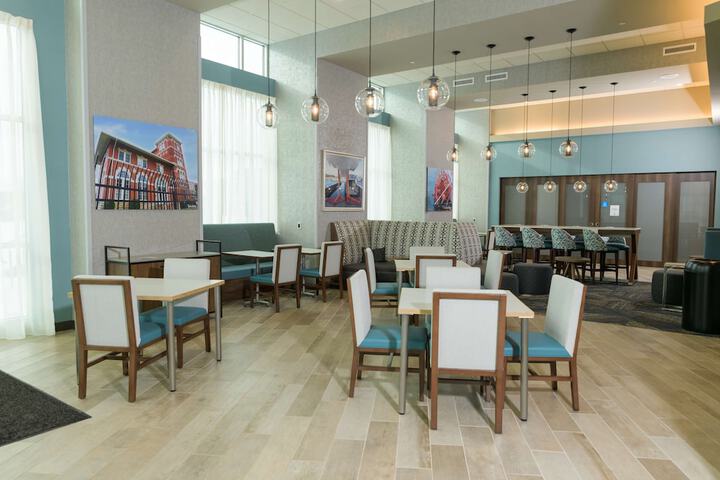 Hampton Inn & Suites Erie Bayfront