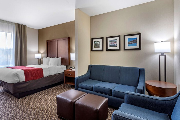 Room 33 of 38