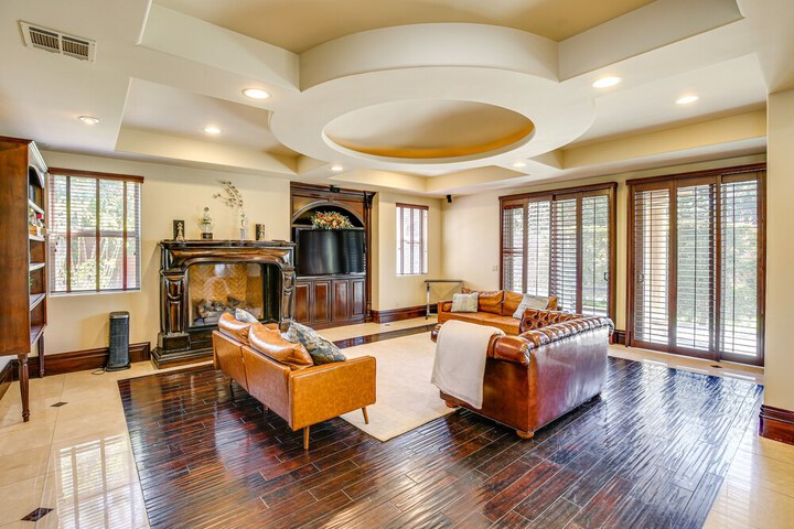 Spacious Fullerton Villa w / Private Pool & Hot Tub