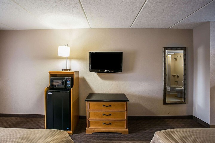 Room 25 of 31