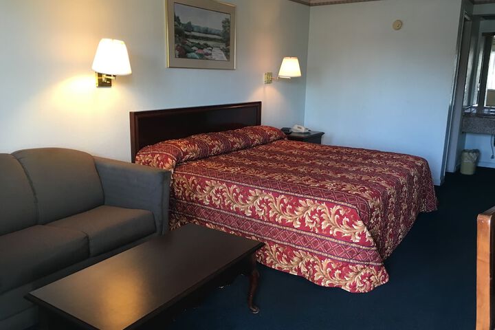 Room 11 of 31