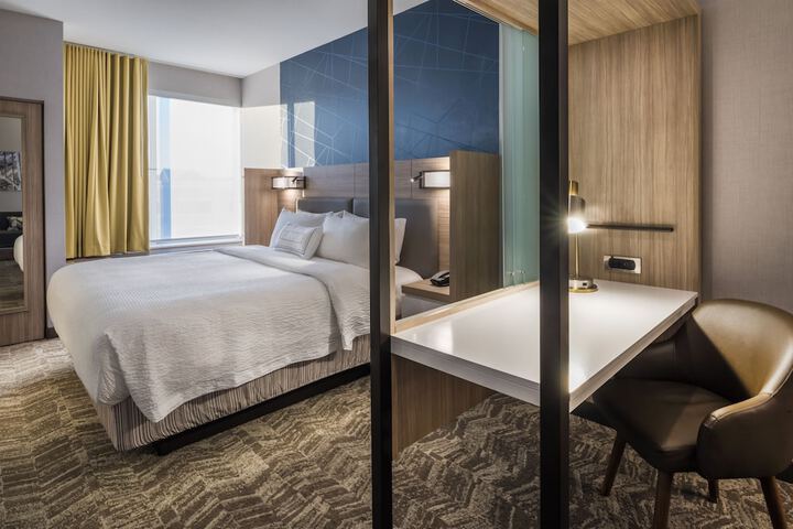 Room 18 of 40