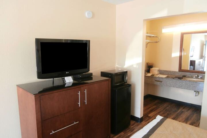Room 15 of 30