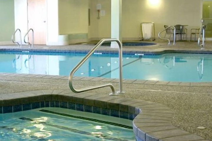Pool 18 of 60