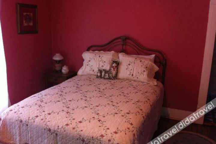 Brooks House Suites