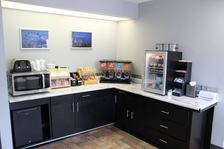 American Inn and Suites Ionia