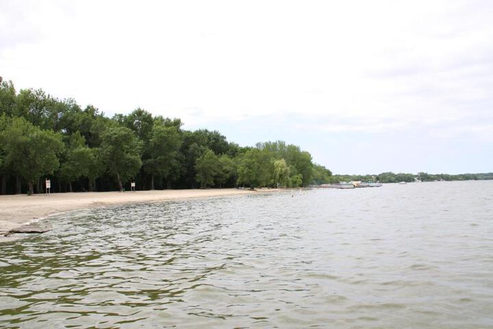 Lakeland RV Campground Cottage 15