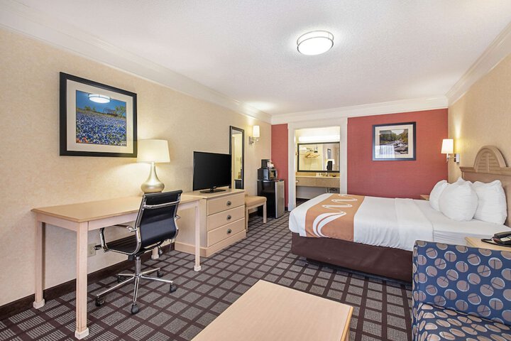 Room 31 of 41
