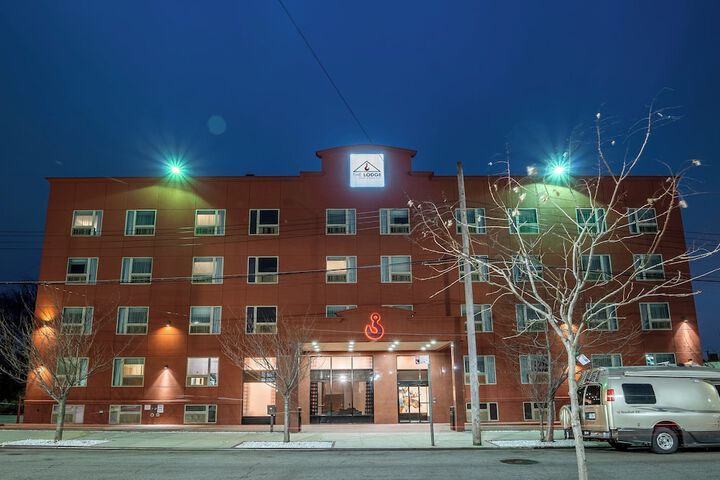 Hotel 12 of 34
