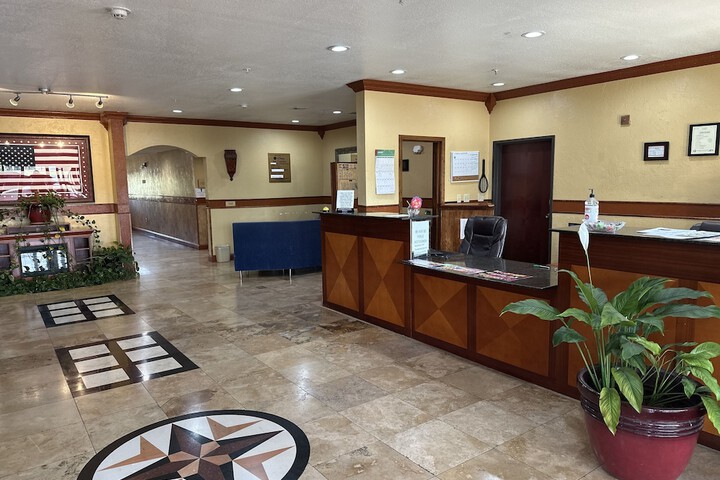 HiWay Inn Express