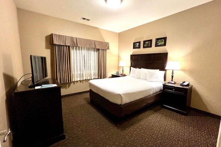 Room 30 of 47
